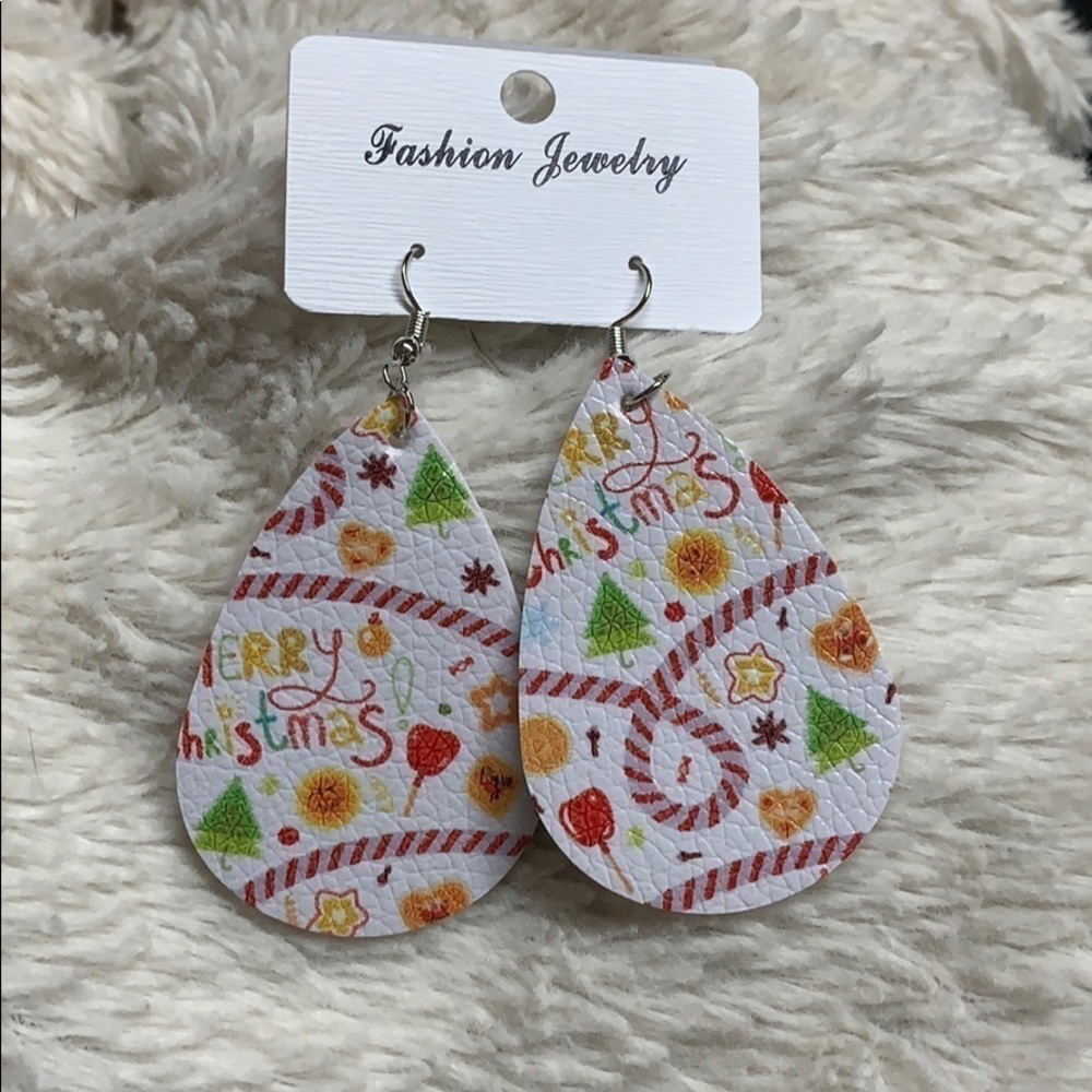 Women’s teardrop Christmas earrings‎